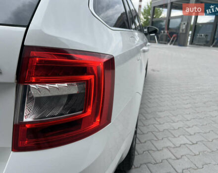 Белый Шкода Октавия, объемом двигателя 1.6 л и пробегом 261 тыс. км за 10400 $, фото 20 на Automoto.ua