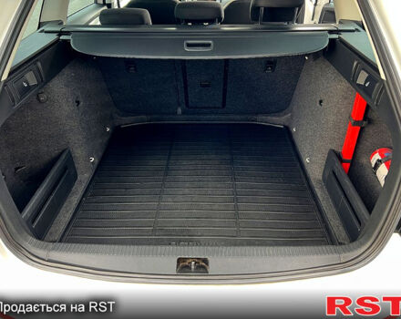 Белый Шкода Октавия, объемом двигателя 1.6 л и пробегом 250 тыс. км за 11000 $, фото 12 на Automoto.ua