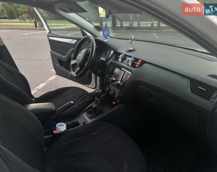 Белый Шкода Октавия, объемом двигателя 1.6 л и пробегом 295 тыс. км за 9990 $, фото 14 на Automoto.ua