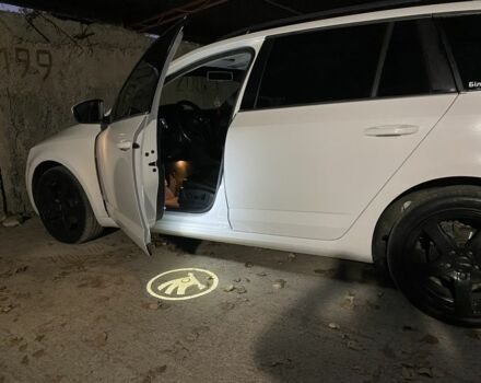 Белый Шкода Октавия, объемом двигателя 2 л и пробегом 227 тыс. км за 11900 $, фото 21 на Automoto.ua