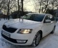 Белый Шкода Октавия, объемом двигателя 1.6 л и пробегом 300 тыс. км за 9200 $, фото 1 на Automoto.ua