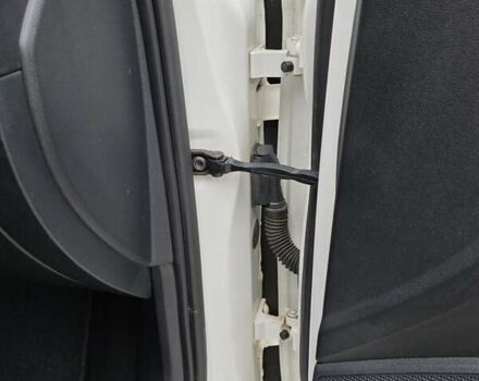 Белый Шкода Октавия, объемом двигателя 1.2 л и пробегом 170 тыс. км за 7200 $, фото 44 на Automoto.ua