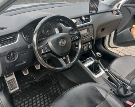 Белый Шкода Октавия, объемом двигателя 1.6 л и пробегом 230 тыс. км за 9500 $, фото 6 на Automoto.ua