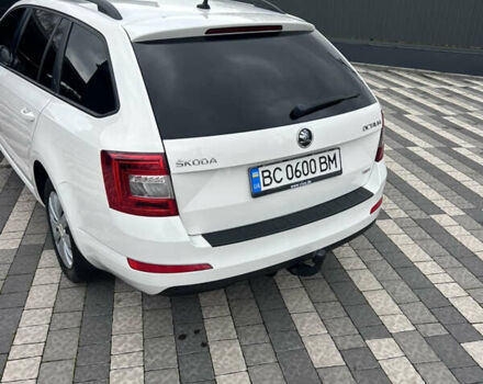 Білий Шкода Октавія, об'ємом двигуна 1.97 л та пробігом 240 тис. км за 11200 $, фото 4 на Automoto.ua