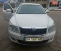 Білий Шкода Октавія, об'ємом двигуна 1.8 л та пробігом 295 тис. км за 8200 $, фото 1 на Automoto.ua