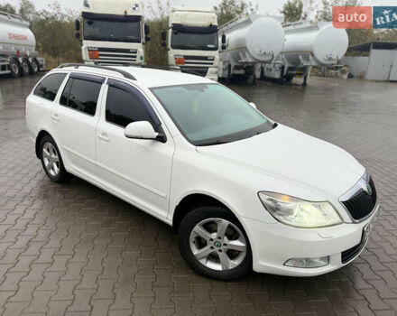 Белый Шкода Октавия, объемом двигателя 1.97 л и пробегом 236 тыс. км за 8999 $, фото 5 на Automoto.ua