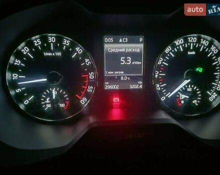 Білий Шкода Октавія, об'ємом двигуна 1.97 л та пробігом 296 тис. км за 10800 $, фото 8 на Automoto.ua