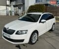 Білий Шкода Октавія, об'ємом двигуна 1.6 л та пробігом 335 тис. км за 10500 $, фото 1 на Automoto.ua