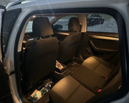 Белый Шкода Октавия, объемом двигателя 1.6 л и пробегом 390 тыс. км за 7999 $, фото 7 на Automoto.ua