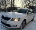 Белый Шкода Октавия, объемом двигателя 1.6 л и пробегом 298 тыс. км за 9000 $, фото 2 на Automoto.ua
