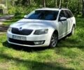 Белый Шкода Октавия, объемом двигателя 1.6 л и пробегом 180 тыс. км за 8900 $, фото 2 на Automoto.ua