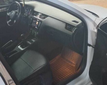 Белый Шкода Октавия, объемом двигателя 2 л и пробегом 242 тыс. км за 12300 $, фото 12 на Automoto.ua