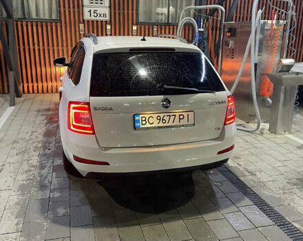 Белый Шкода Октавия, объемом двигателя 1.6 л и пробегом 262 тыс. км за 9600 $, фото 8 на Automoto.ua