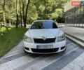 Белый Шкода Октавия, объемом двигателя 1.6 л и пробегом 219 тыс. км за 8450 $, фото 1 на Automoto.ua