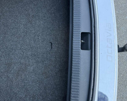 Белый Шкода Октавия, объемом двигателя 1.6 л и пробегом 297 тыс. км за 9100 $, фото 18 на Automoto.ua