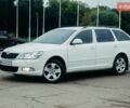 Белый Шкода Октавия, объемом двигателя 1.6 л и пробегом 300 тыс. км за 8500 $, фото 3 на Automoto.ua