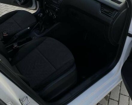 Белый Шкода Октавия, объемом двигателя 1.6 л и пробегом 297 тыс. км за 9000 $, фото 6 на Automoto.ua