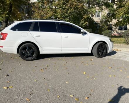 Белый Шкода Октавия, объемом двигателя 2 л и пробегом 227 тыс. км за 11900 $, фото 4 на Automoto.ua