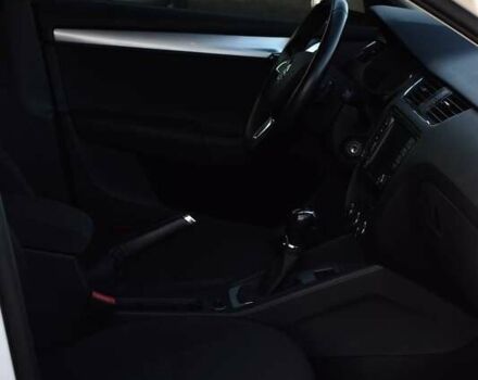 Білий Шкода Октавія, об'ємом двигуна 1.8 л та пробігом 191 тис. км за 12650 $, фото 10 на Automoto.ua