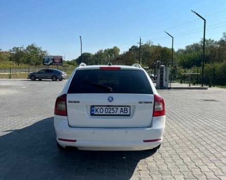 Білий Шкода Октавія, об'ємом двигуна 2 л та пробігом 310 тис. км за 8500 $, фото 2 на Automoto.ua