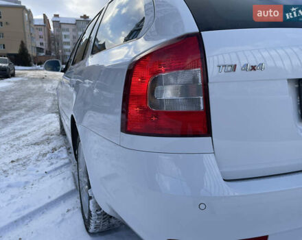 Белый Шкода Октавия, объемом двигателя 2 л и пробегом 218 тыс. км за 11950 $, фото 11 на Automoto.ua