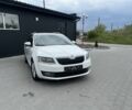 Белый Шкода Октавия, объемом двигателя 1.6 л и пробегом 260 тыс. км за 10800 $, фото 1 на Automoto.ua