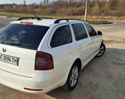 Белый Шкода Октавия, объемом двигателя 2 л и пробегом 278 тыс. км за 10300 $, фото 3 на Automoto.ua