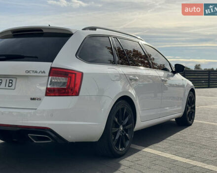 Белый Шкода Октавия, объемом двигателя 2 л и пробегом 320 тыс. км за 12500 $, фото 36 на Automoto.ua