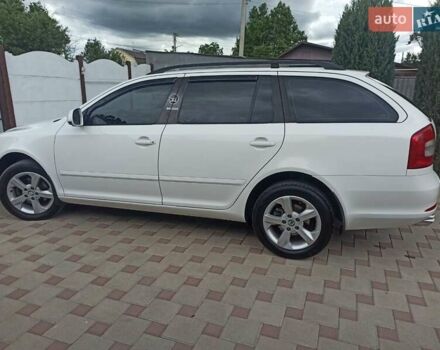 Белый Шкода Октавия, объемом двигателя 1.8 л и пробегом 125 тыс. км за 9900 $, фото 11 на Automoto.ua