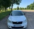 Белый Шкода Октавия, объемом двигателя 1.6 л и пробегом 229 тыс. км за 7800 $, фото 1 на Automoto.ua