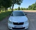 Белый Шкода Октавия, объемом двигателя 1.6 л и пробегом 229 тыс. км за 7800 $, фото 1 на Automoto.ua