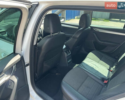 Белый Шкода Октавия, объемом двигателя 1.97 л и пробегом 345 тыс. км за 11000 $, фото 23 на Automoto.ua