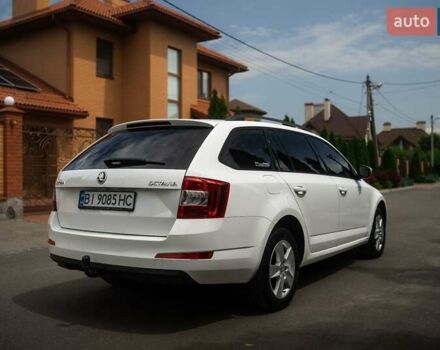 Белый Шкода Октавия, объемом двигателя 1.2 л и пробегом 253 тыс. км за 7500 $, фото 4 на Automoto.ua