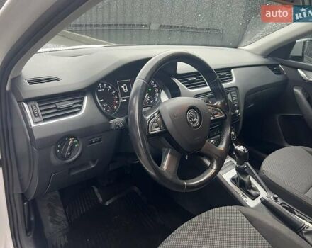 Білий Шкода Октавія, об'ємом двигуна 1.97 л та пробігом 310 тис. км за 10200 $, фото 9 на Automoto.ua