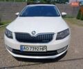 Белый Шкода Октавия, объемом двигателя 1.6 л и пробегом 260 тыс. км за 10700 $, фото 1 на Automoto.ua