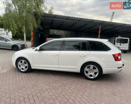 Белый Шкода Октавия, объемом двигателя 1.6 л и пробегом 240 тыс. км за 10300 $, фото 26 на Automoto.ua