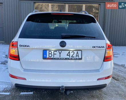 Белый Шкода Октавия, объемом двигателя 1.6 л и пробегом 236 тыс. км за 9799 $, фото 22 на Automoto.ua