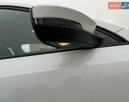 Білий Шкода Октавія, об'ємом двигуна 1.8 л та пробігом 182 тис. км за 10800 $, фото 11 на Automoto.ua