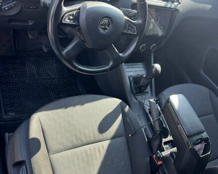 Белый Шкода Октавия, объемом двигателя 1.6 л и пробегом 248 тыс. км за 11500 $, фото 13 на Automoto.ua