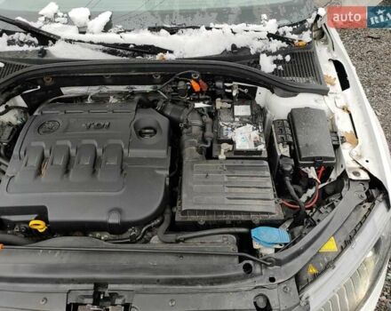 Белый Шкода Октавия, объемом двигателя 1.97 л и пробегом 241 тыс. км за 10999 $, фото 4 на Automoto.ua