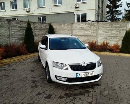 Шкода Октавия 2014 в Казатине на Automoto.ua Белый Шкода Октавия, объемом двигателя 1.97 л и пробегом 199 тыс. км за 11500 $, фото 4 на Automoto.ua