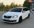 Білий Шкода Октавія, об'ємом двигуна 1.2 л та пробігом 247 тис. км за 6999 $, фото 1 на Automoto.ua