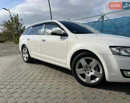 Белый Шкода Октавия, объемом двигателя 1.6 л и пробегом 250 тыс. км за 11500 $, фото 4 на Automoto.ua