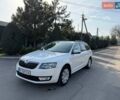 Белый Шкода Октавия, объемом двигателя 1.2 л и пробегом 228 тыс. км за 8500 $, фото 1 на Automoto.ua