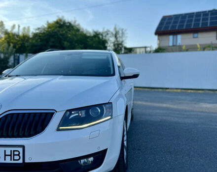 Білий Шкода Октавія, об'ємом двигуна 1.6 л та пробігом 224 тис. км за 11500 $, фото 2 на Automoto.ua