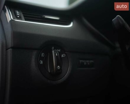 Белый Шкода Октавия, объемом двигателя 1.2 л и пробегом 253 тыс. км за 7500 $, фото 9 на Automoto.ua