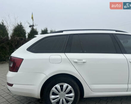 Білий Шкода Октавія, об'ємом двигуна 1.6 л та пробігом 284 тис. км за 8600 $, фото 17 на Automoto.ua