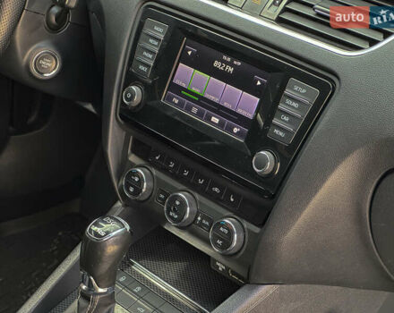 Белый Шкода Октавия, объемом двигателя 1.97 л и пробегом 220 тыс. км за 14500 $, фото 126 на Automoto.ua