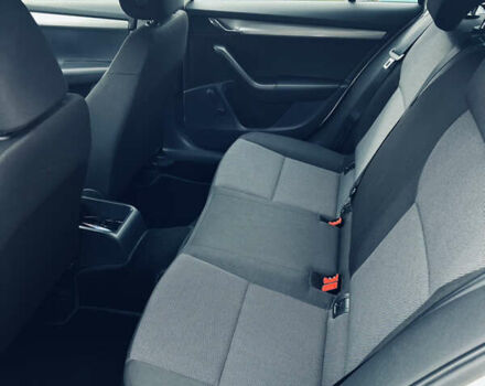 Белый Шкода Октавия, объемом двигателя 1.2 л и пробегом 23 тыс. км за 8900 $, фото 6 на Automoto.ua