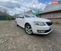Белый Шкода Октавия, объемом двигателя 1.6 л и пробегом 340 тыс. км за 9000 $, фото 1 на Automoto.ua